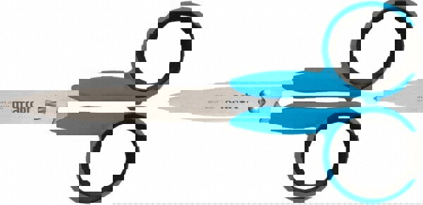 Scissors: Stainless Steel Blade